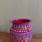 🌸 पारंपरिक ऐपन कला हस्तनिर्मित लोटा – उत्तराखंडी पहाड़ी डिज़ाइन