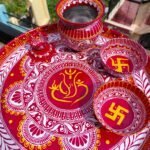 Handcrafted Aipan Karwa Chauth Pooja Thali Set – Traditional Uttarakhandi Karwa Chauth Set 🌸
