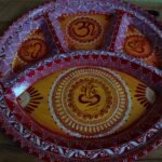 पारंपरिक ऐपण पूजा थाली | शुभ ॐ एवं गणेश जी डिज़ाइन